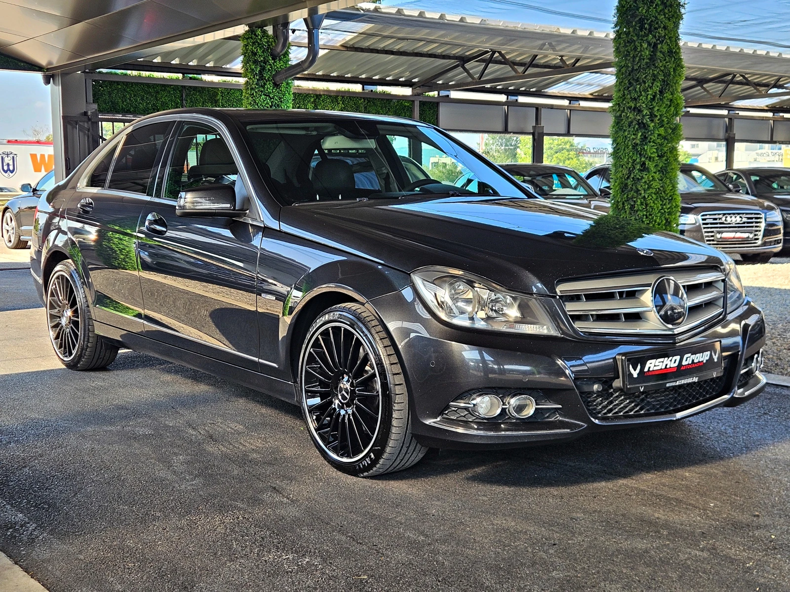 Mercedes-Benz C 300 AMG/4MAT/FACE/DISTRONIC/ПОДГРЕВ/LINE ASYST/LIZING, снимка 3 - Автомобили и джипове - 55593511