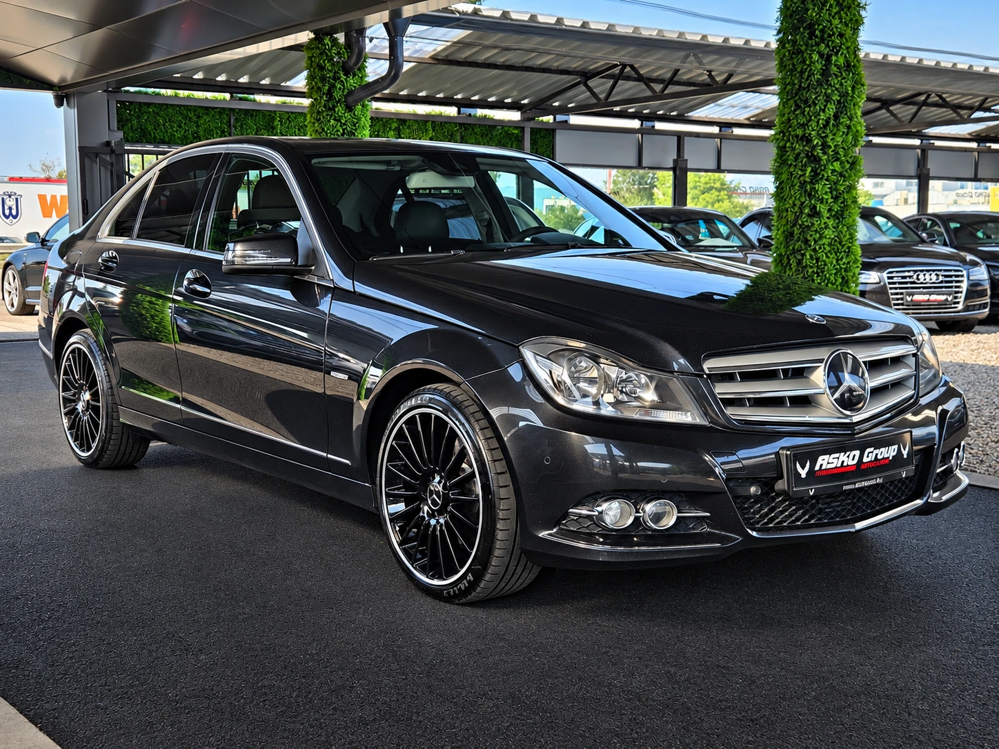 Mercedes-Benz C 300 AMG/4MAT/FACE/DISTRONIC/ПОДГРЕВ/LINE ASYST/LIZING, снимка 3 - Автомобили и джипове - 55593511