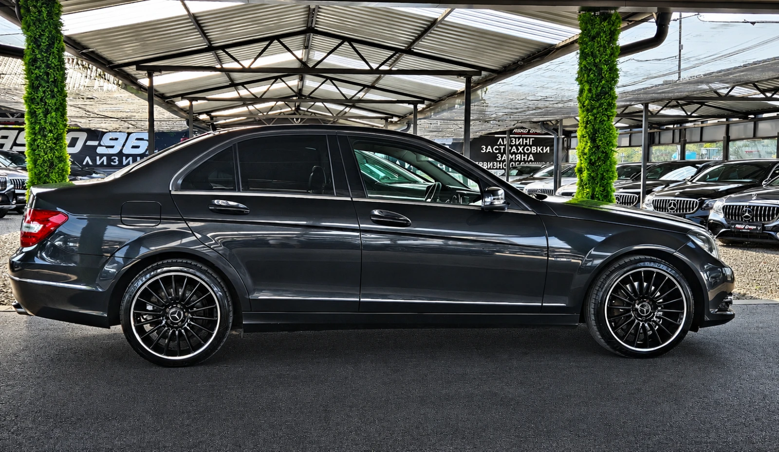 Mercedes-Benz C 300 AMG/4MAT/FACE/DISTRONIC/ПОДГРЕВ/LINE ASYST/LIZING, снимка 4 - Автомобили и джипове - 55593511