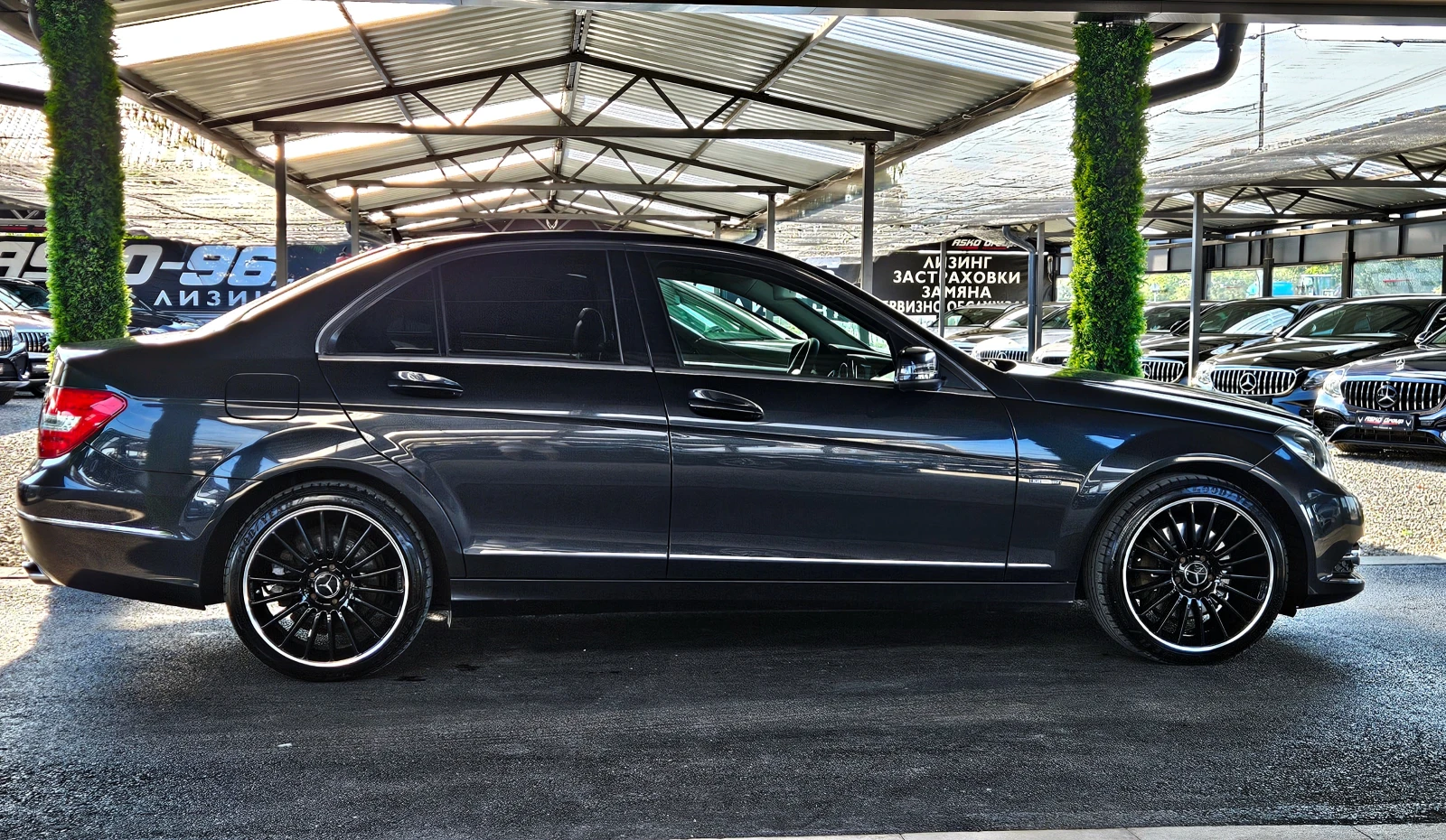 Mercedes-Benz C 300 AMG/4MAT/FACE/DISTRONIC/ПОДГРЕВ/LINE ASYST/LIZING, снимка 4 - Автомобили и джипове - 55593511