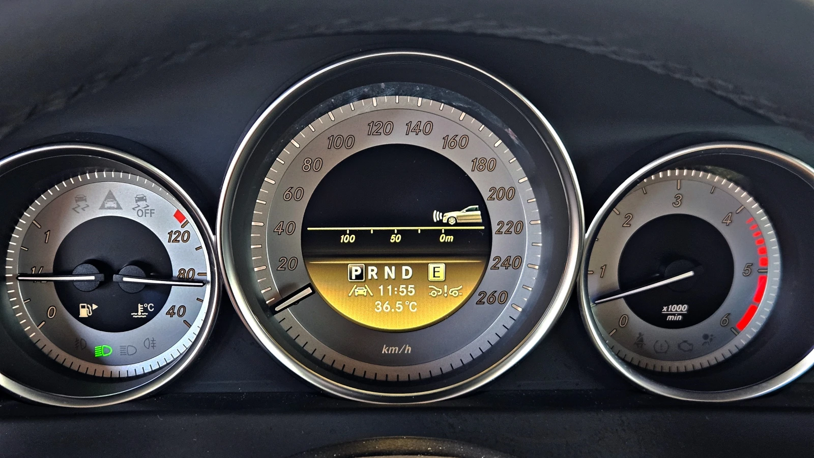 Mercedes-Benz C 300 AMG/4MAT/FACE/DISTRONIC/ПОДГРЕВ/LINE ASYST/LIZING, снимка 12 - Автомобили и джипове - 55593511