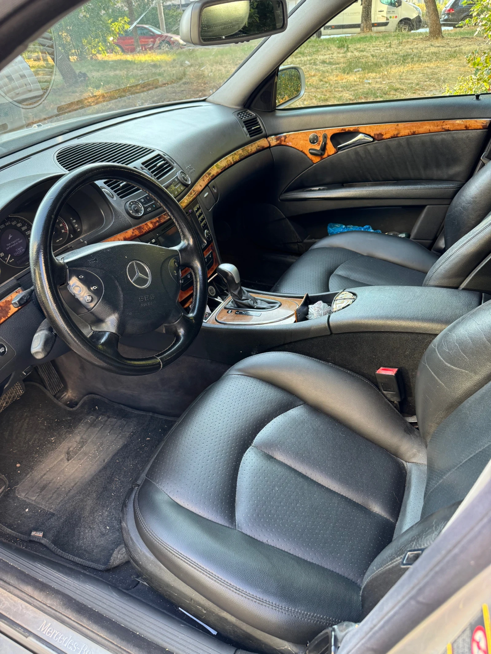 Mercedes-Benz E 320, снимка 4 - Автомобили и джипове - 55986281