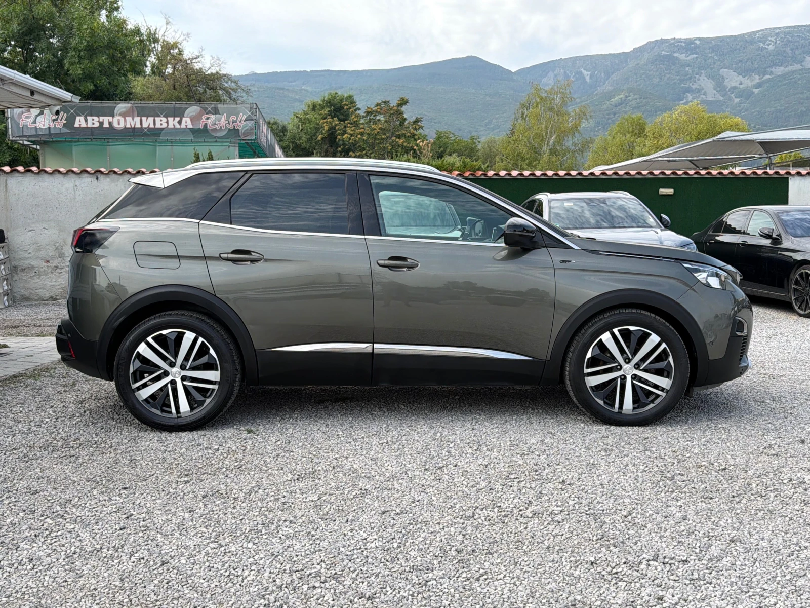 Peugeot 3008 2.0 Hdi -GT Line | Чисто нови гуми-Камера, снимка 2 - Автомобили и джипове - 56011390