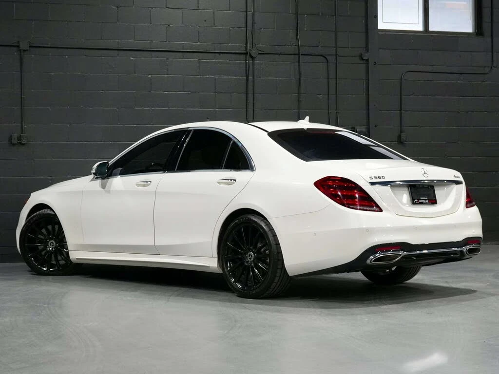 Mercedes-Benz S 560 BURMESTER| HUD| ОБДУХ| 360| DISTONIC, снимка 3 - Автомобили и джипове - 56056291
