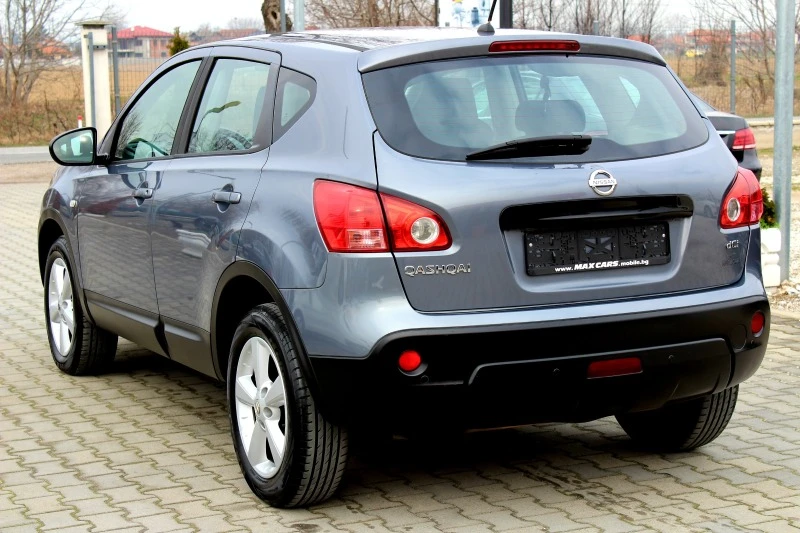 Nissan Qashqai 2.0dCi 4X4 AUTOMAT, снимка 5 - Автомобили и джипове - 44449841