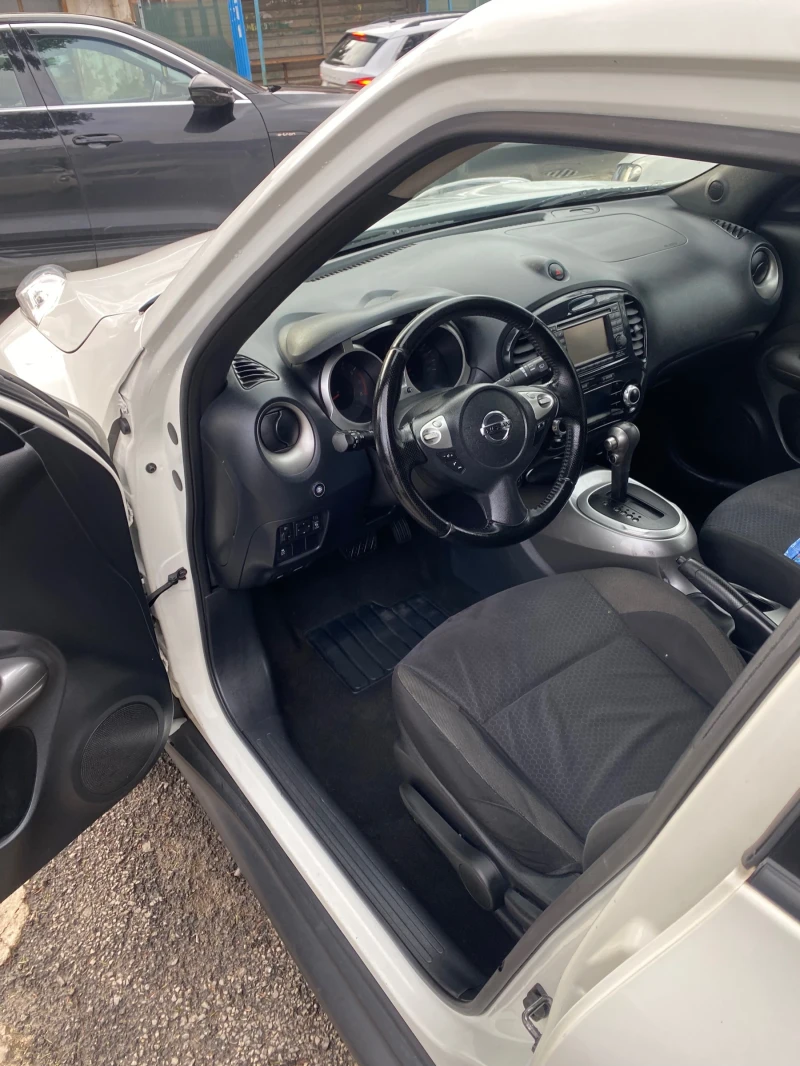 Nissan Juke 1.6 , снимка 11 - Автомобили и джипове - 48418900