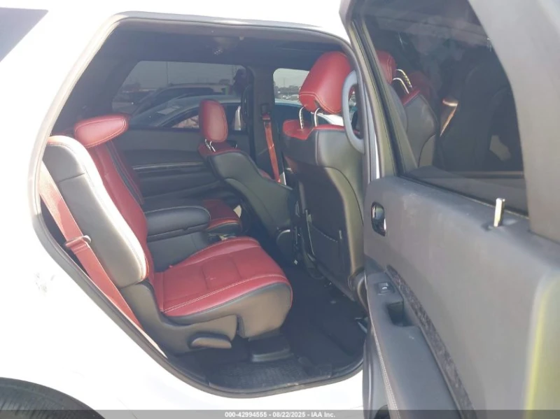 Dodge Durango 6.2L V-8 SUPERCHARGER, 710HP All Wheel Drive, снимка 12 - Автомобили и джипове - 53342873