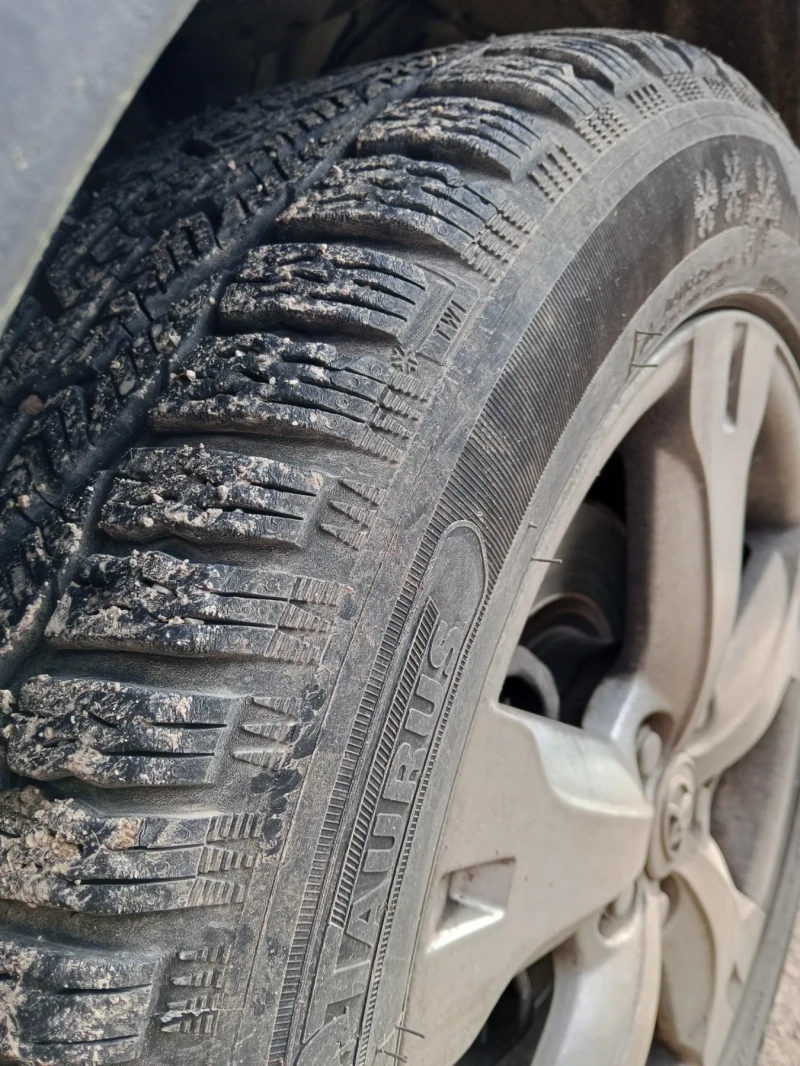 Toyota Urban Cruiser, снимка 7 - Автомобили и джипове - 53401868