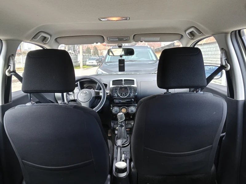 Toyota Urban Cruiser, снимка 5 - Автомобили и джипове - 53401868