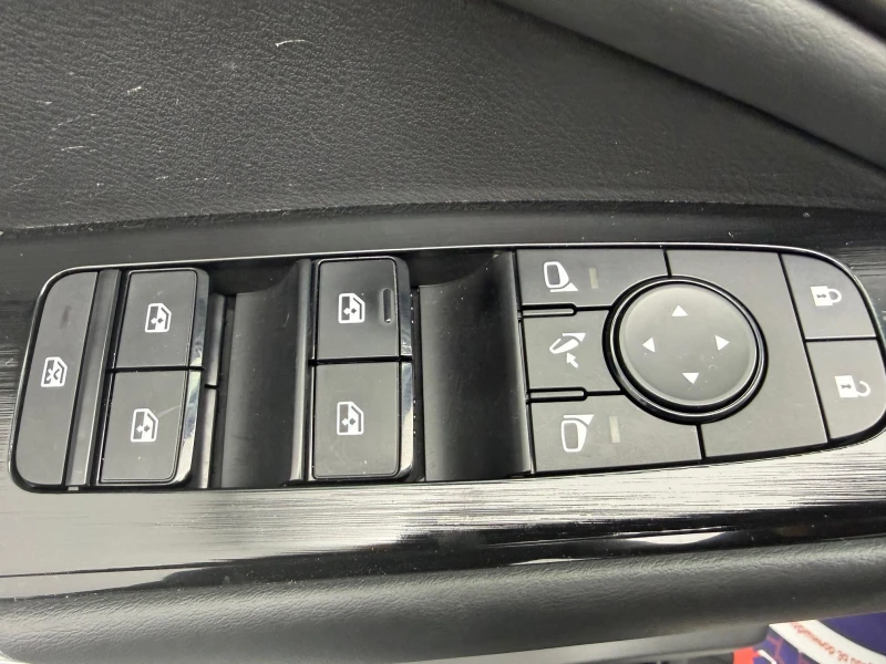 Nissan Qashqai, снимка 12 - Автомобили и джипове - 53509095