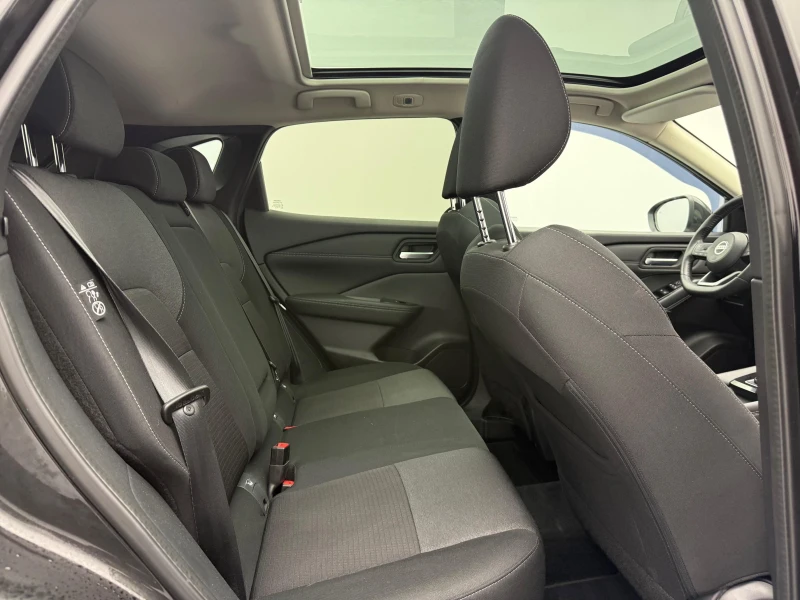 Nissan Qashqai, снимка 9 - Автомобили и джипове - 53509095