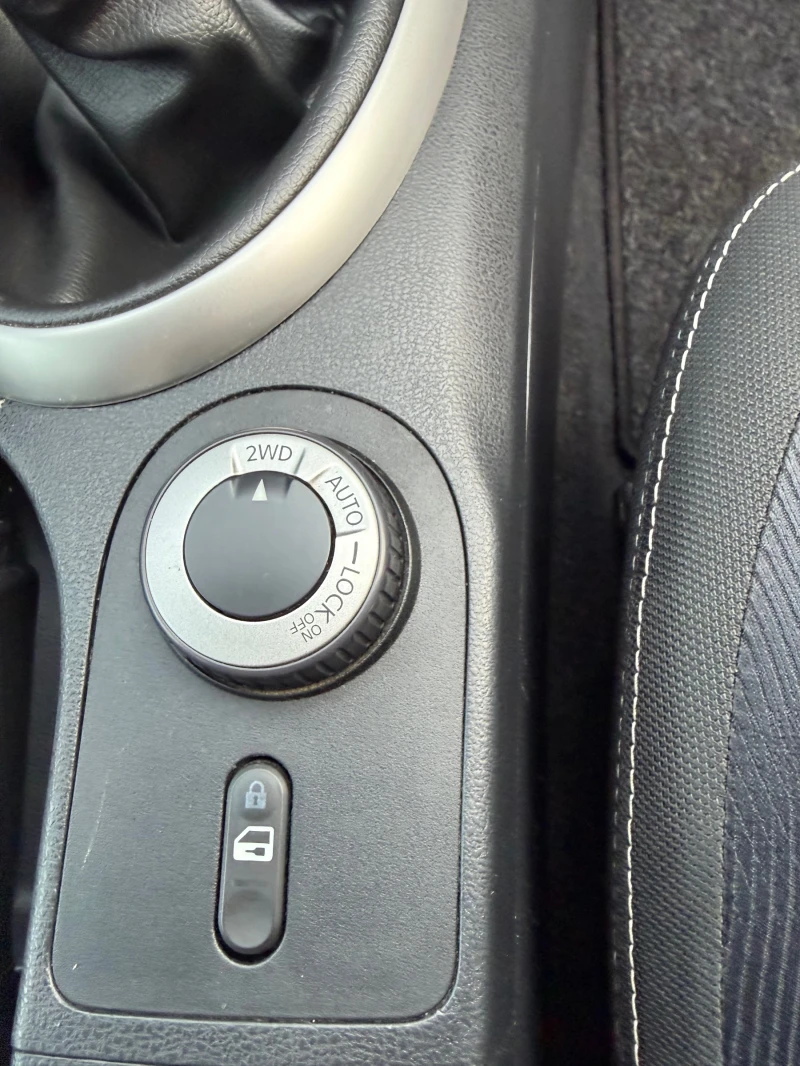 Nissan Qashqai 2.0 dci 4x4 150kc, снимка 11 - Автомобили и джипове - 53541502