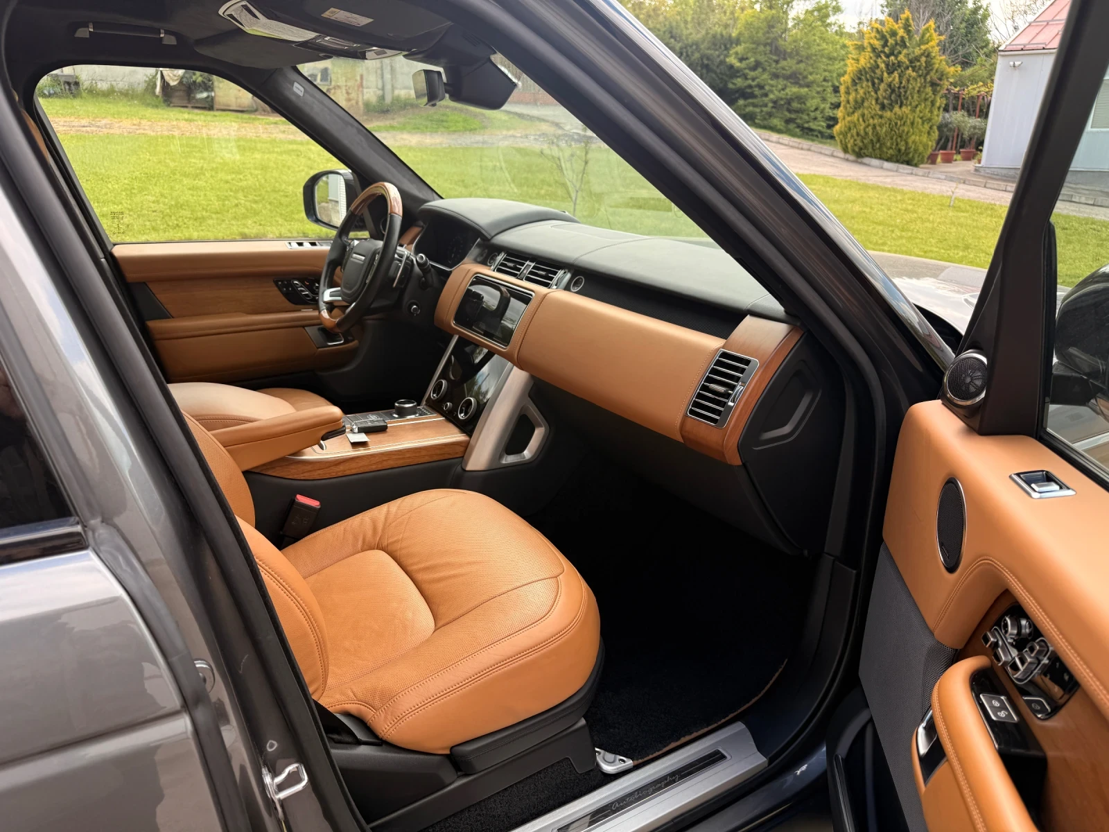 Land Rover Range rover 4.4 SDV8 Autobiography, Vogue, снимка 12 - Автомобили и джипове - 54478732