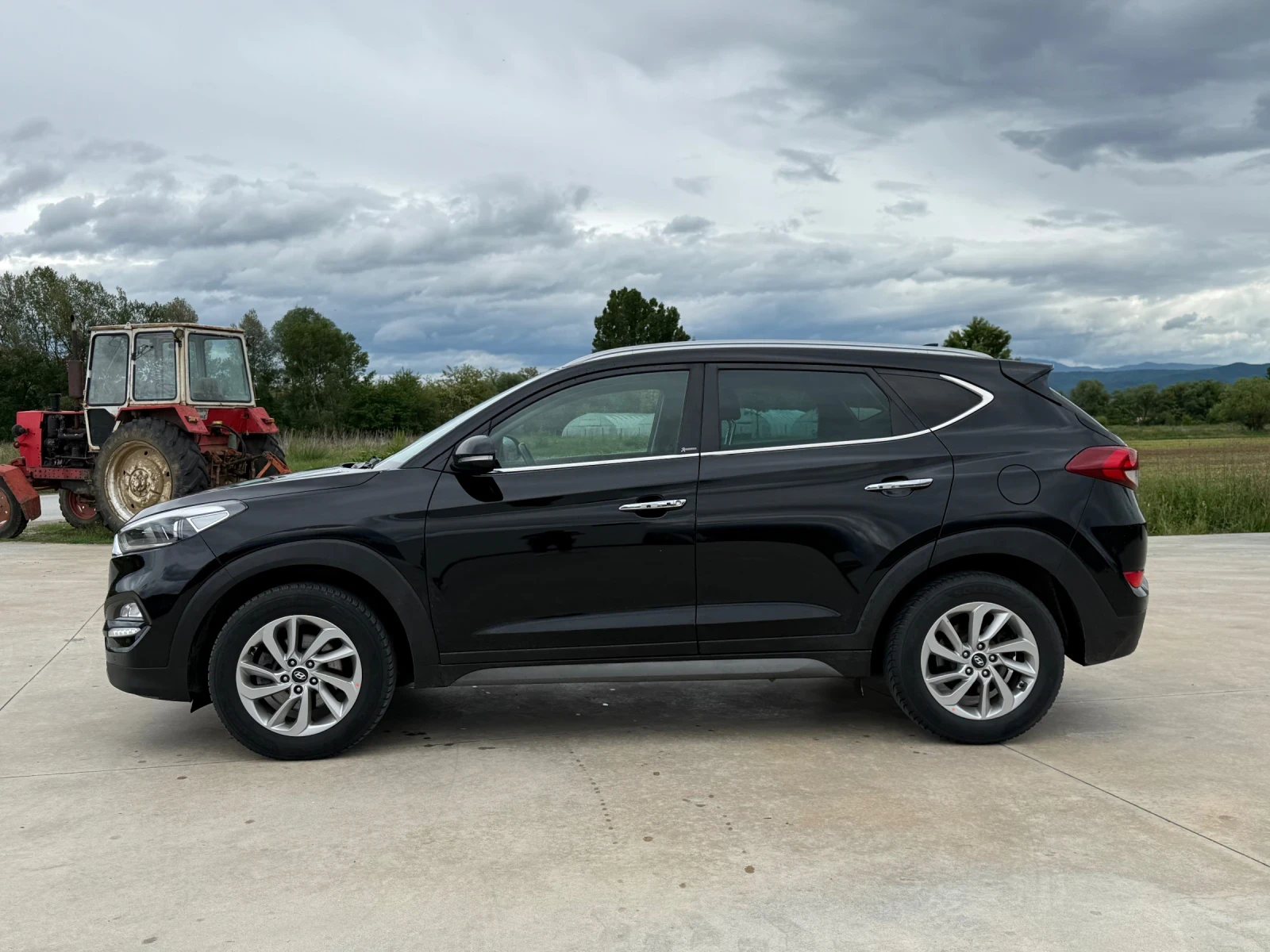 Hyundai Tucson 1.7CRDi, снимка 5 - Автомобили и джипове - 54658123