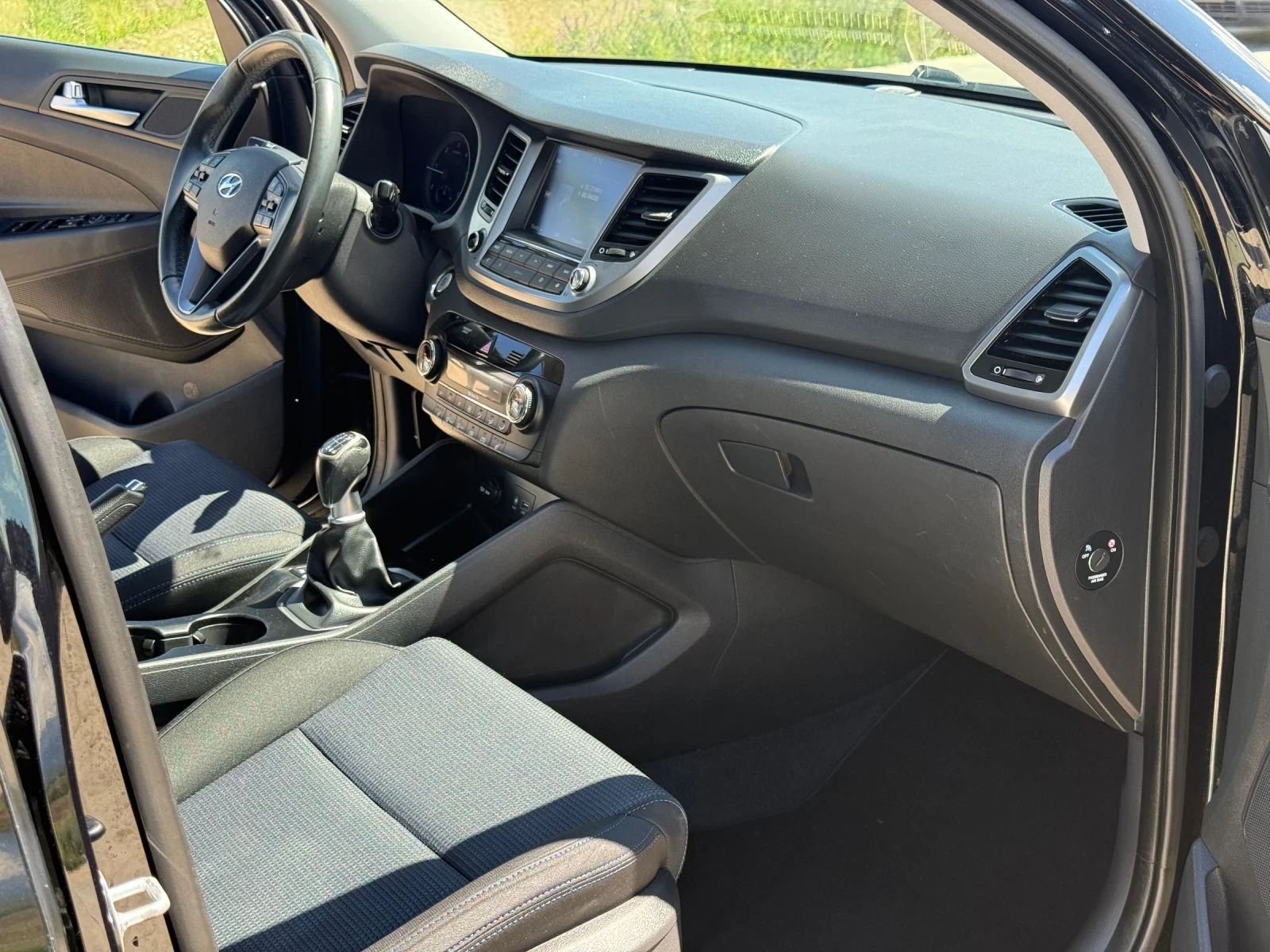 Hyundai Tucson 1.7CRDi, снимка 9 - Автомобили и джипове - 54596481