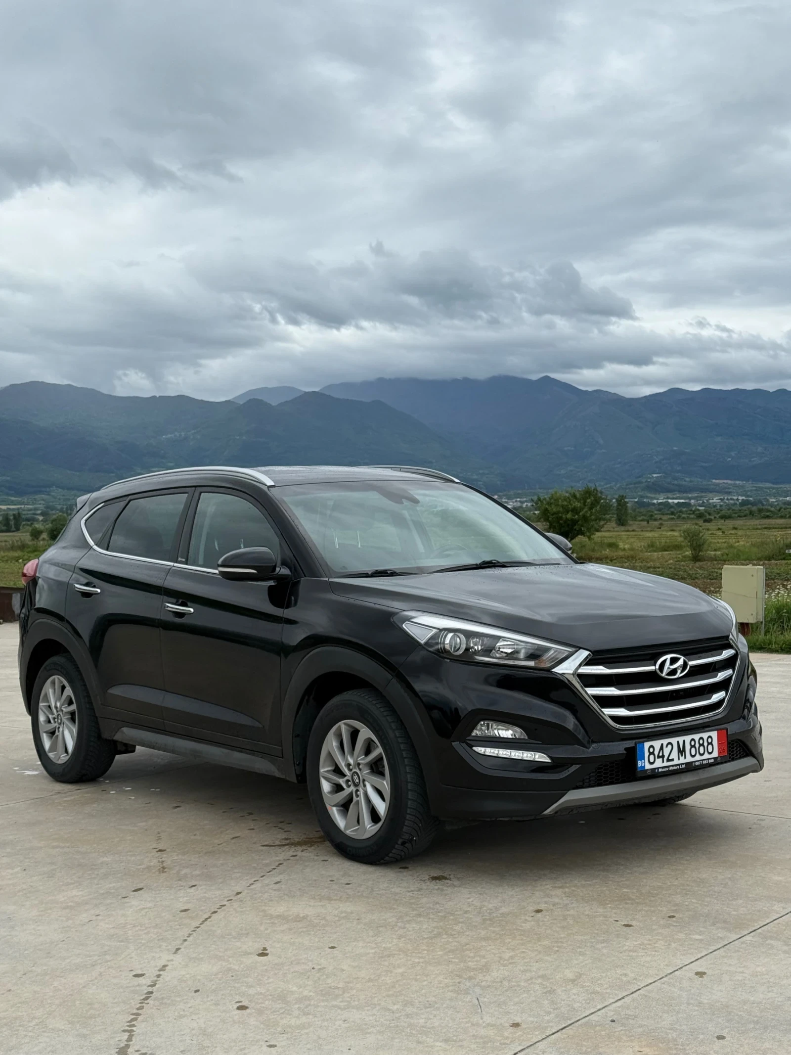 Hyundai Tucson 1.7CRDi, снимка 2 - Автомобили и джипове - 54658123