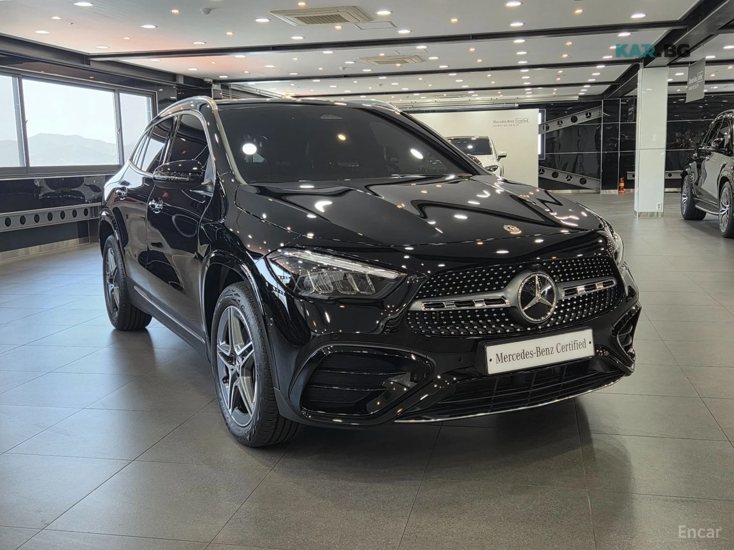 Mercedes-Benz GLA 250 4MATIC/360 VIEW/LANE DEPARTURE/DRIVER ASSIST, снимка 3 - Автомобили и джипове - 54850565