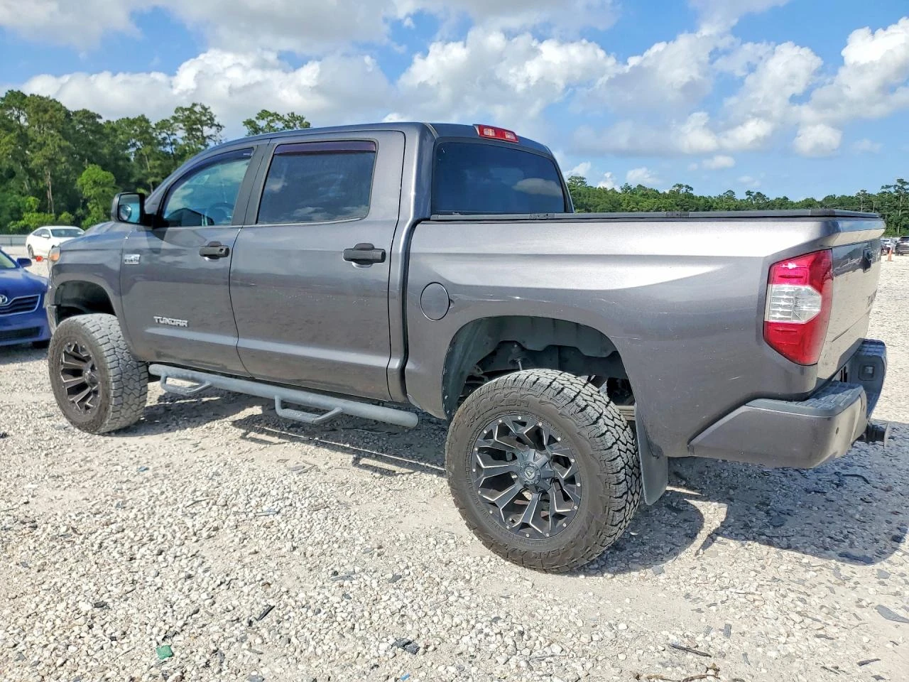 Toyota Tundra 5.7l Sr5, снимка 2 - Автомобили и джипове - 55382181