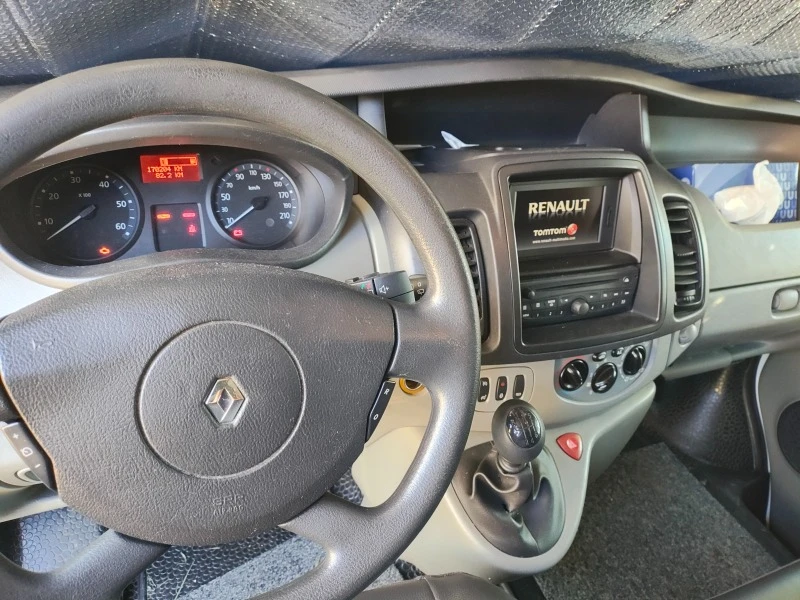 Renault Trafic 115 dci, снимка 7 - Бусове и автобуси - 47023337