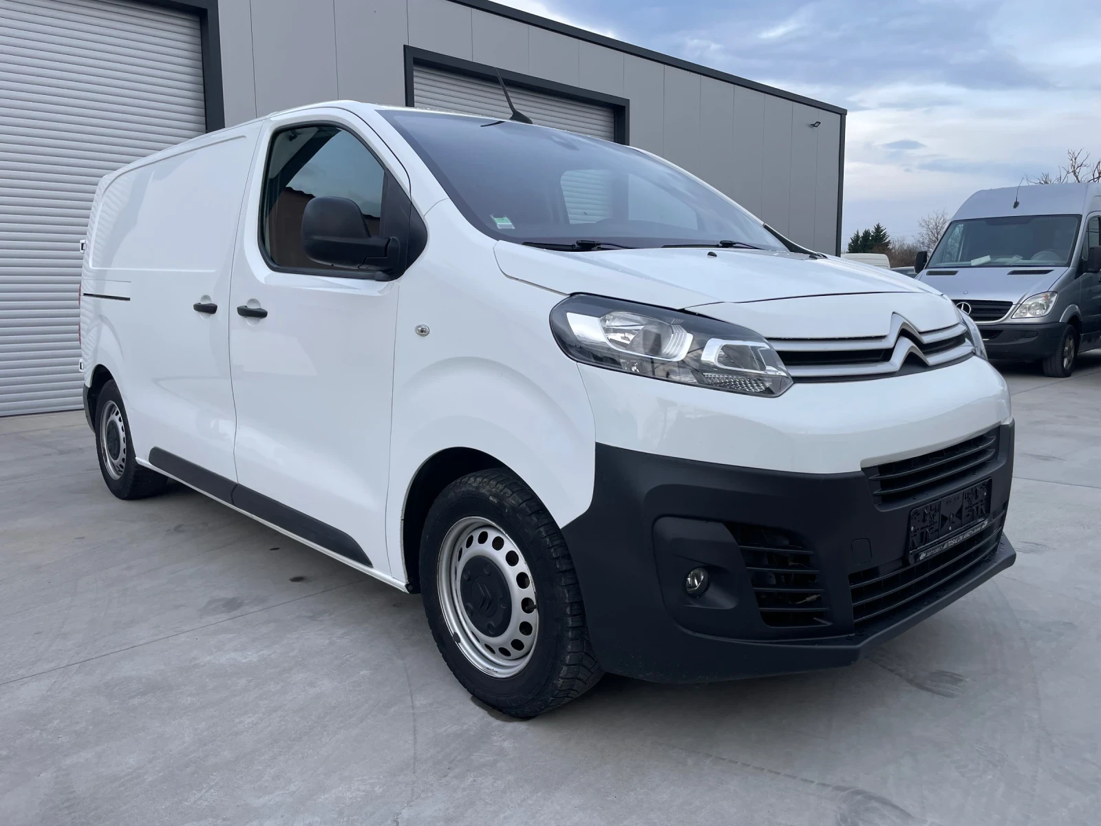 Citroen Jumpy 1.5 HDI // 120kc // 2022г, снимка 3 - Бусове и автобуси - 53917044