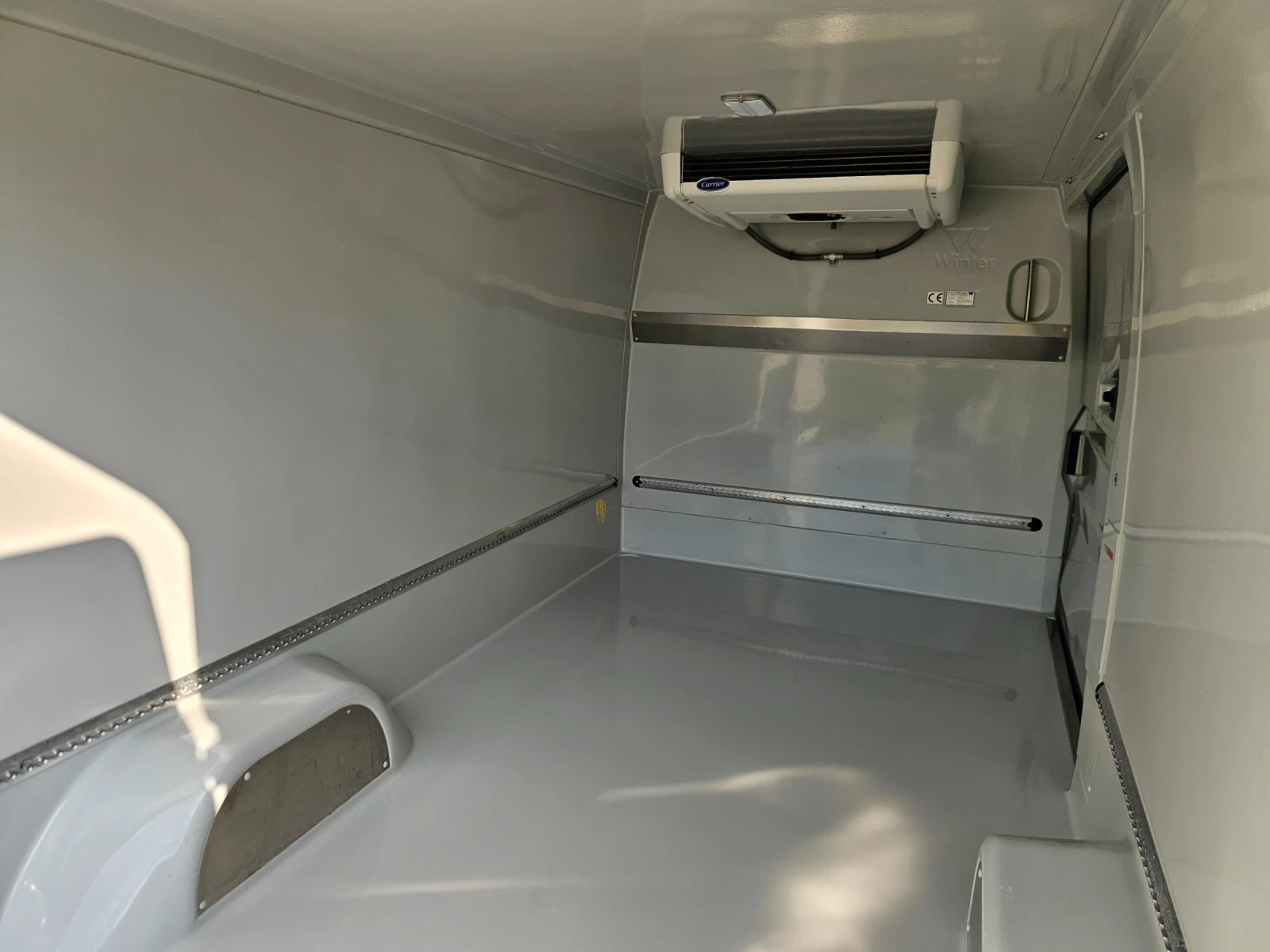 Mercedes-Benz Sprinter 316CDI хладилен, снимка 9 - Бусове и автобуси - 55005565