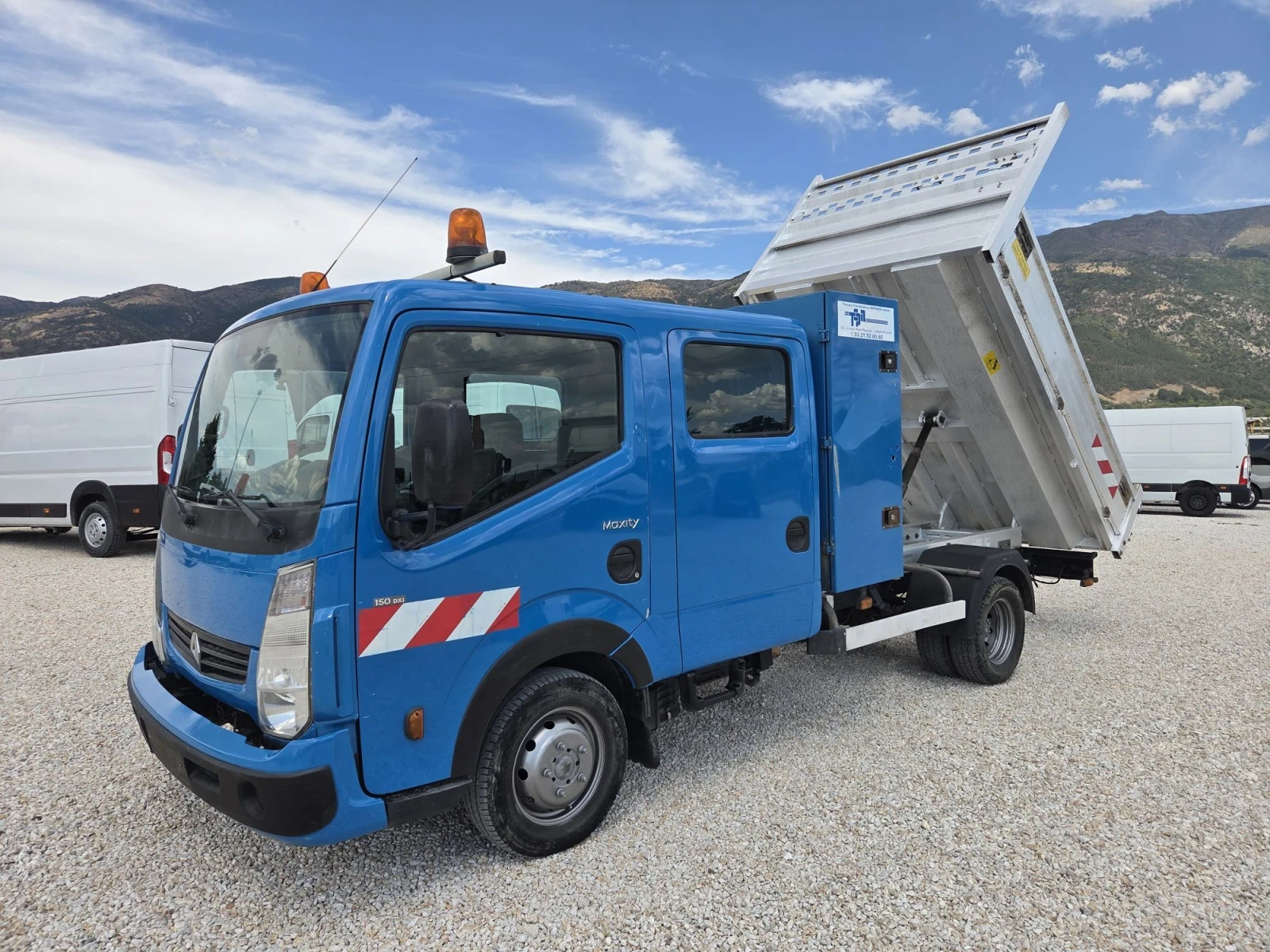Renault Maxity 3.0 6+ 1