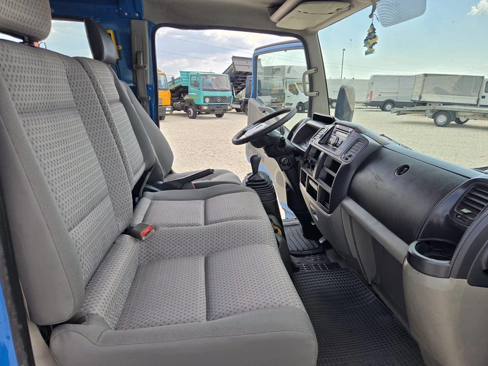 Renault Maxity 3.0 6+ 1, снимка 9 - Бусове и автобуси - 55942474