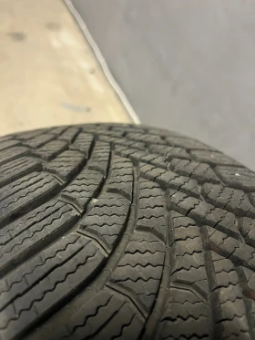 Гуми Зимни 215/60R16, снимка 4