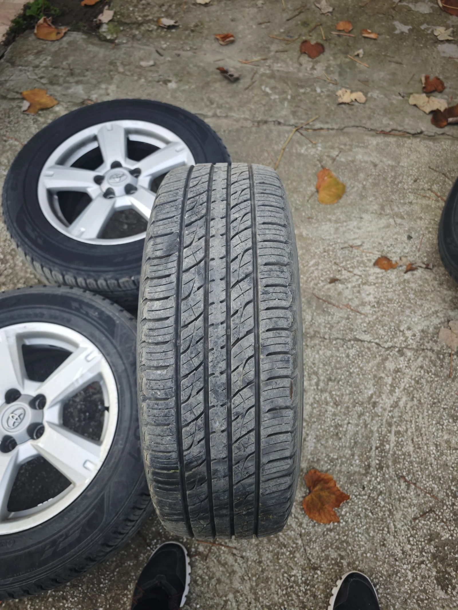 Гуми с джанти Kumho 225/65R17, снимка 2 - Гуми и джанти - 54653891