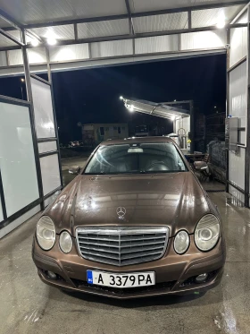 Mercedes-Benz E 200, снимка 3