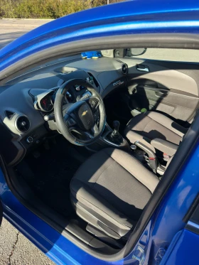 Chevrolet Aveo Хечбек, снимка 8