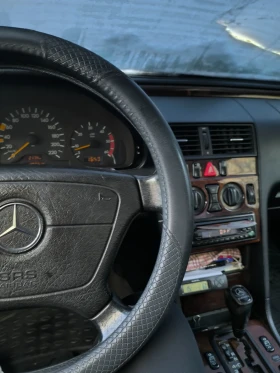 Mercedes-Benz 220, снимка 2