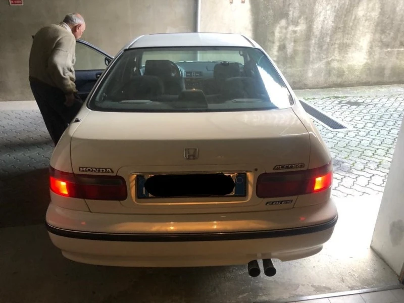 Honda Accord 2.0 ES Automat, снимка 14 - Автомобили и джипове - 47348958