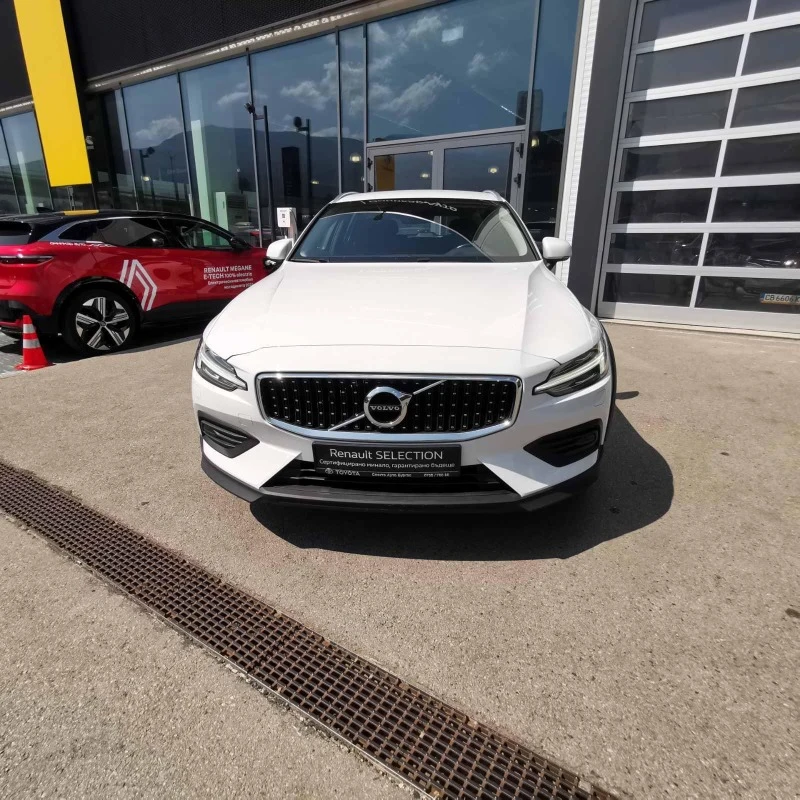 Volvo V60 Cross Country 2.0, снимка 3 - Автомобили и джипове - 43845753