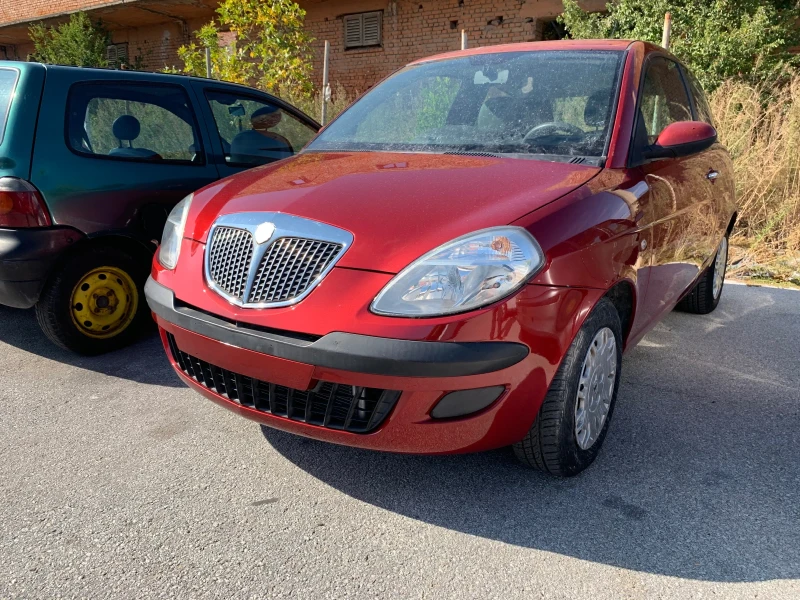 Lancia Ypsilon 1.2 бензин, снимка 3 - Автомобили и джипове - 47960313