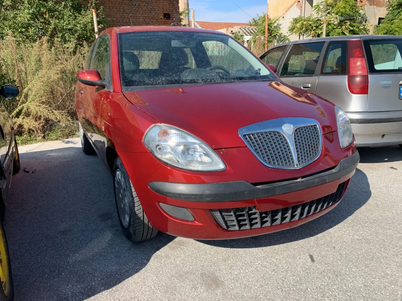 Lancia Ypsilon 1.2 бензин, снимка 1 - Автомобили и джипове - 47960313