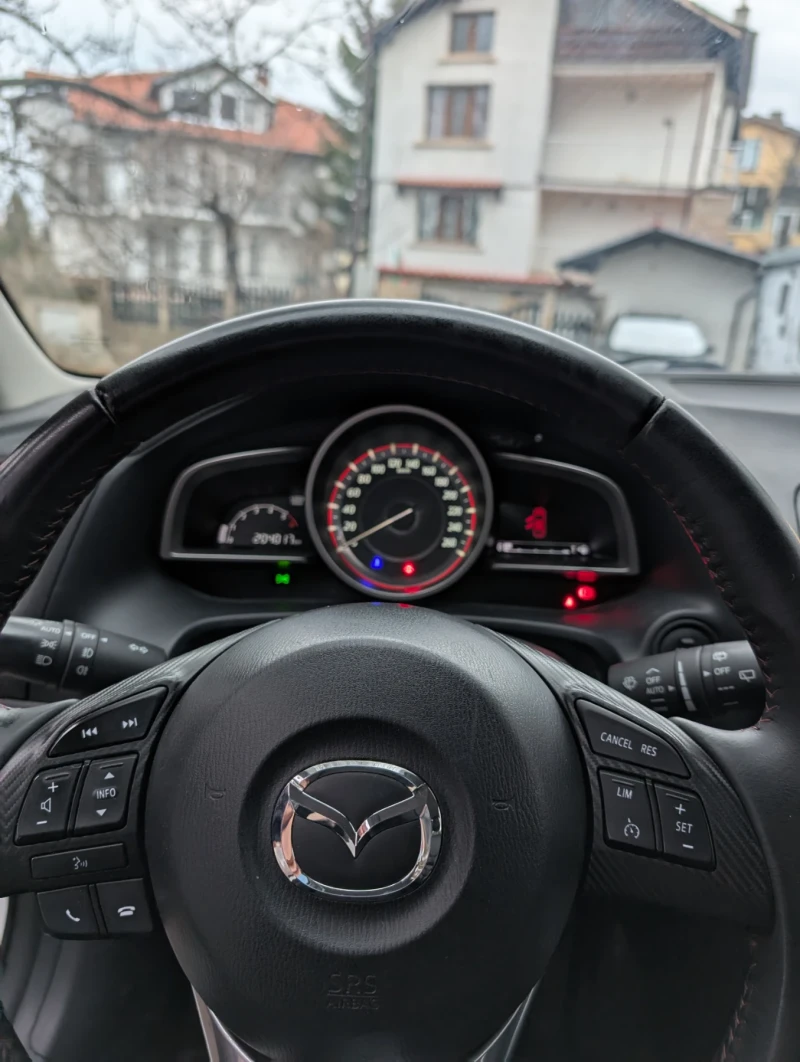 Mazda 3 Skyactiv, снимка 9 - Автомобили и джипове - 49305760