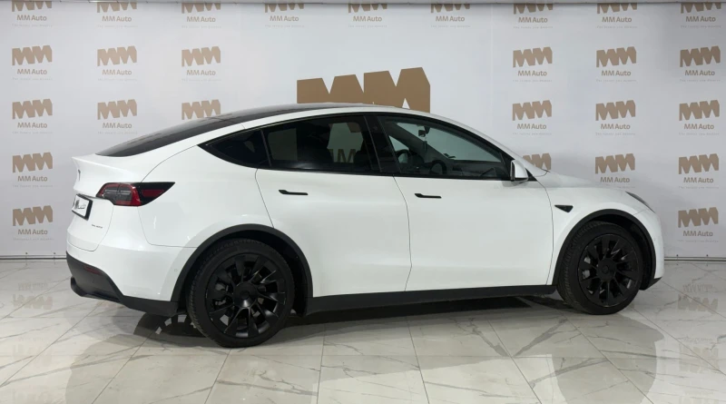 Tesla Model Y Dual Motor, снимка 3 - Автомобили и джипове - 49661835