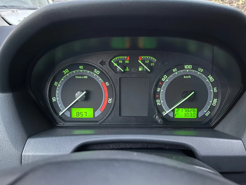Skoda Fabia 1.2  64к.с, снимка 15 - Автомобили и джипове - 51351544