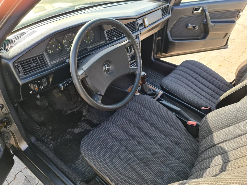 Mercedes-Benz 190 2.0D 72кс., снимка 7 - Автомобили и джипове - 52711057