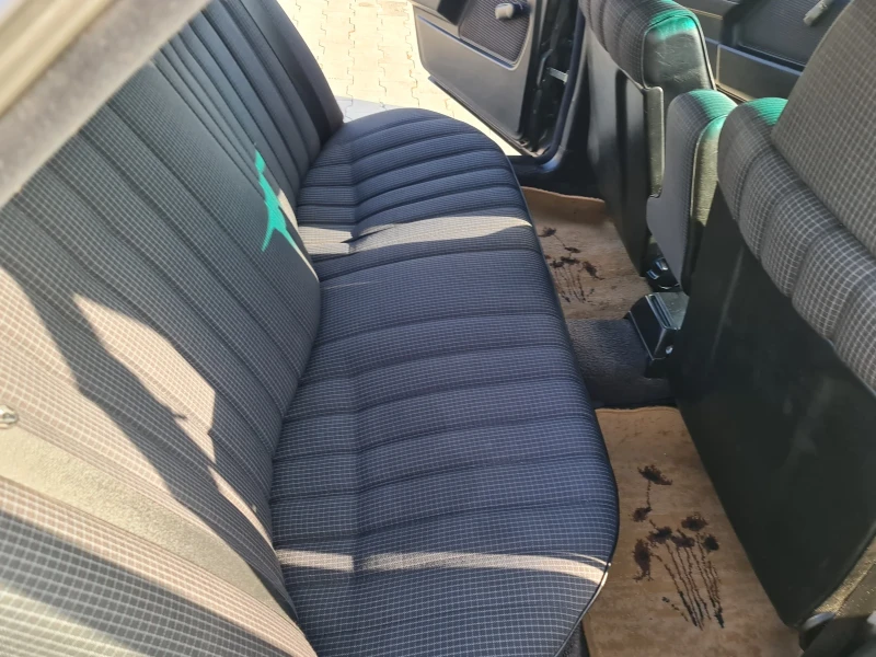 Mercedes-Benz 190 2.0D 72кс., снимка 4 - Автомобили и джипове - 52711057