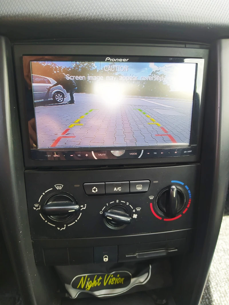 Peugeot 207, снимка 12 - Автомобили и джипове - 51969071