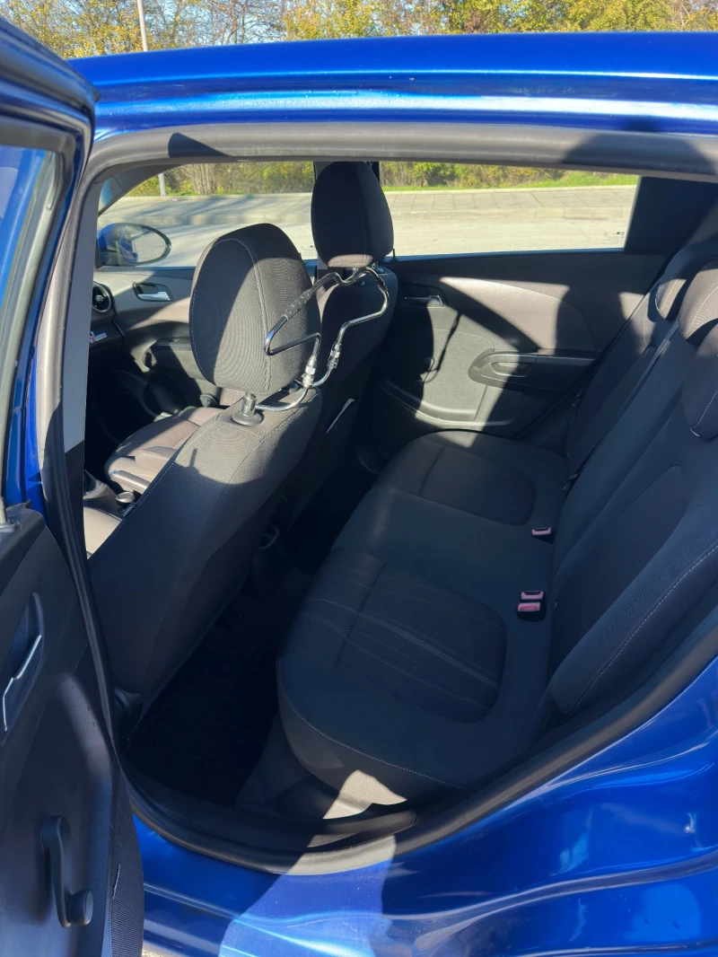 Chevrolet Aveo Хечбек, снимка 11 - Автомобили и джипове - 52528894