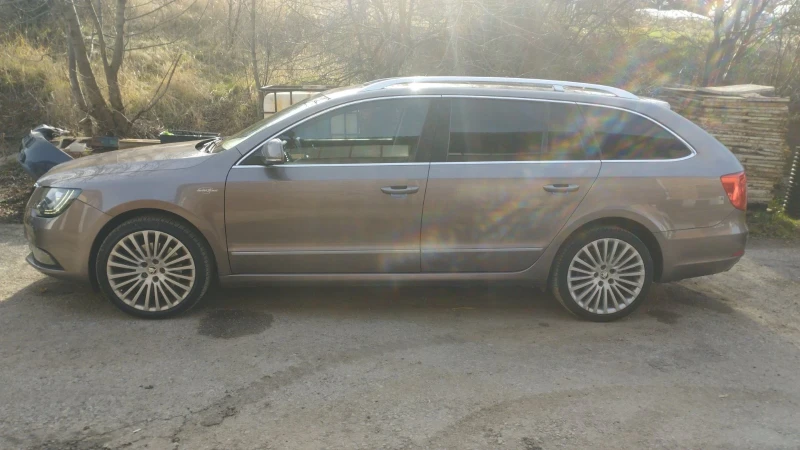 Skoda Superb, снимка 8 - Автомобили и джипове - 52743420