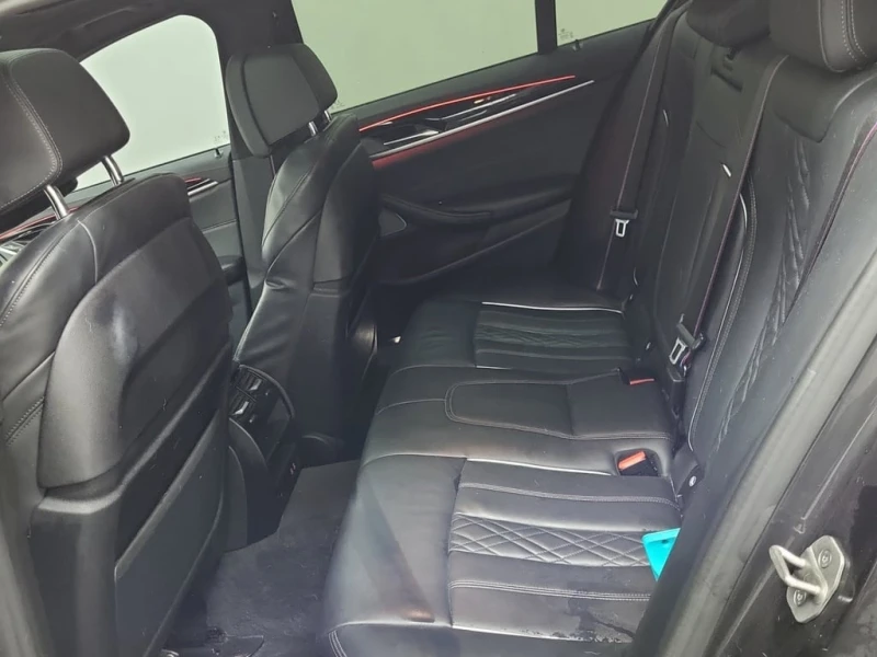 BMW 550 * M550I XDRIVE * CARFAX * ЦЕНА ДО БГ, снимка 12 - Автомобили и джипове - 52876725