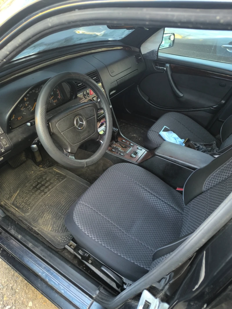 Mercedes-Benz 220, снимка 3 - Автомобили и джипове - 52950738