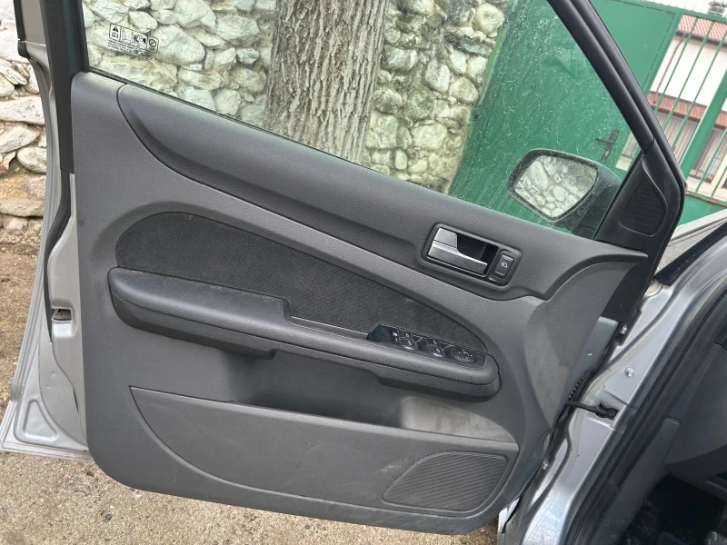 Ford Focus Ford focus 2.0 бензин/газ за части, снимка 9 - Автомобили и джипове - 53581502