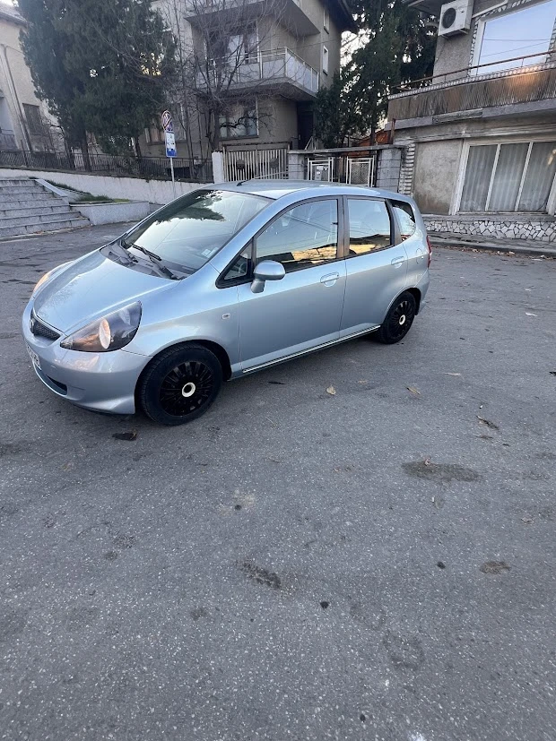 Honda Jazz 1.4I, снимка 2 - Автомобили и джипове - 52793949