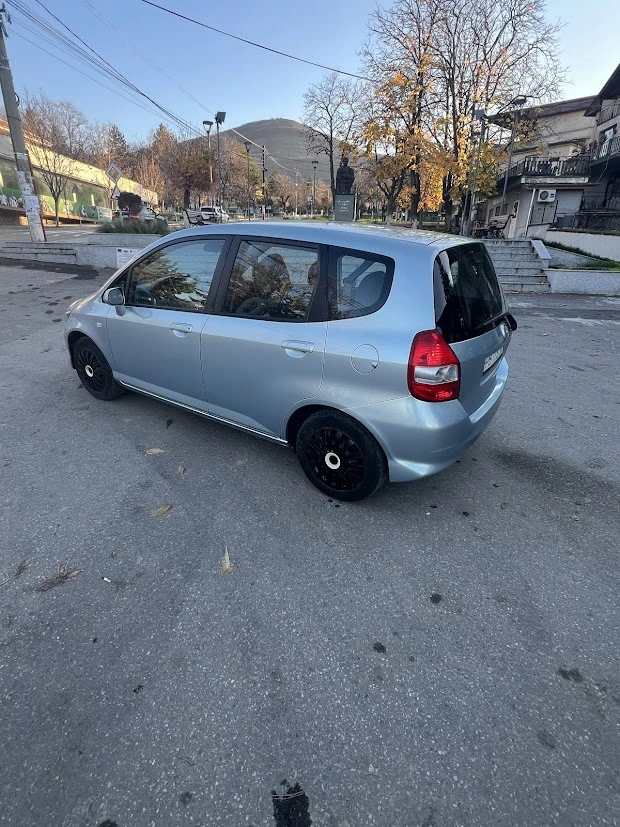 Honda Jazz 1.4I, снимка 3 - Автомобили и джипове - 52793949