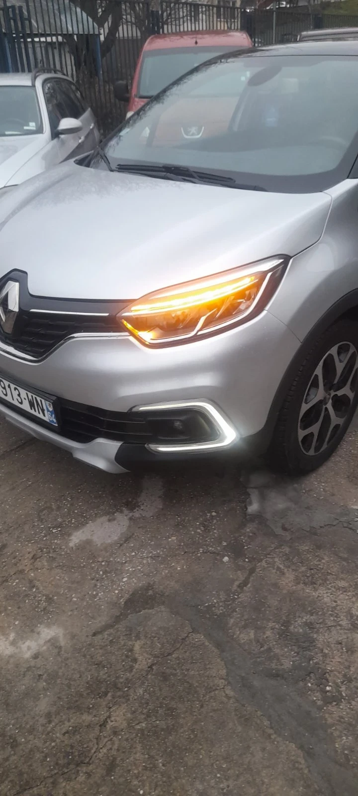 Renault Captur 0.9 tce, снимка 12 - Автомобили и джипове - 53297252